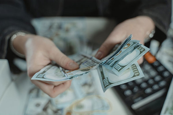 黄金交易基础知识：黄金交易的单位手数
